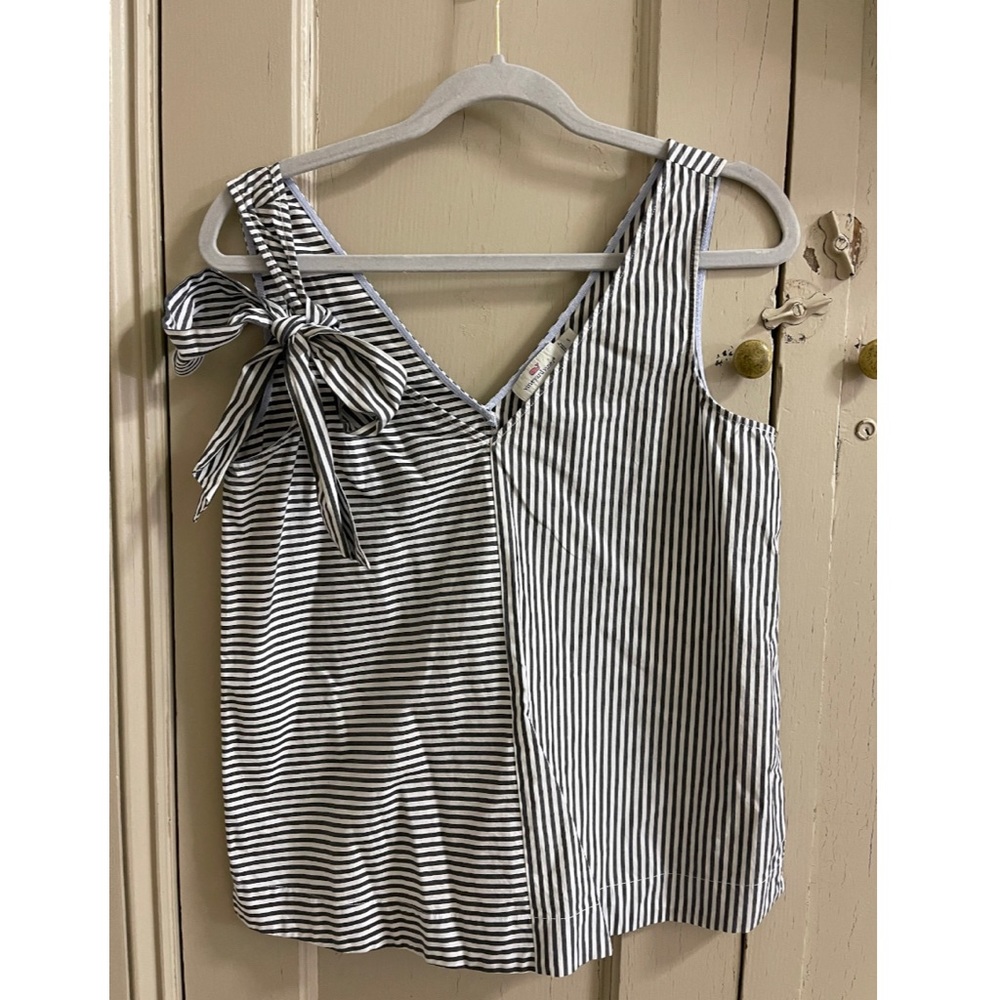 Vineyard Vine’s Womens Navy Blue Small Blouse (Bow comes off when untied)